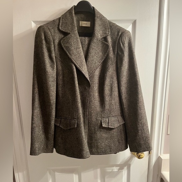 50 % wool, two-piece suit, blazer with pants. - Picture 4 of 11